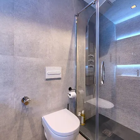 Apartamento Moderno Y Lujoso En El Historico Casco Viejo Bilbau