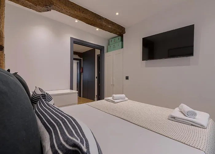 Moderno Y Lujoso En El Historico Casco Viejo Apartment