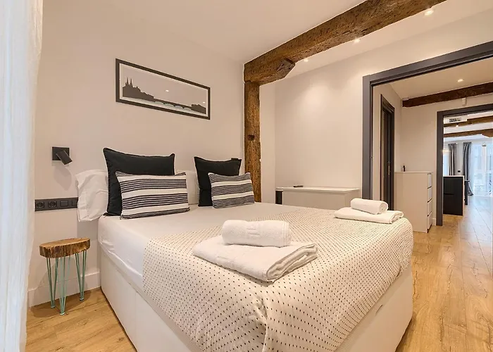 Moderno Y Lujoso En El Historico Casco Viejo Apartment