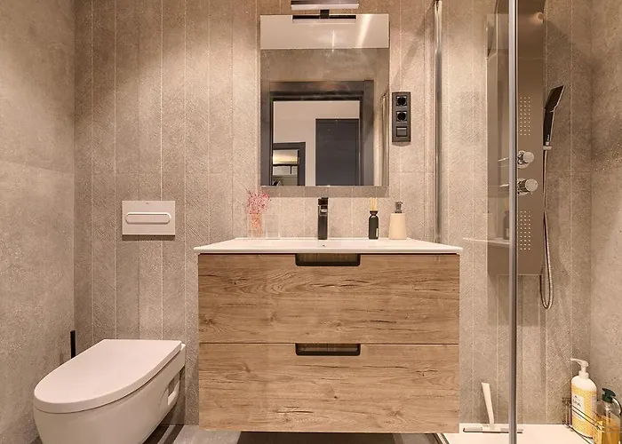 Moderno Y Lujoso En El Historico Casco Viejo Apartment Bilbao