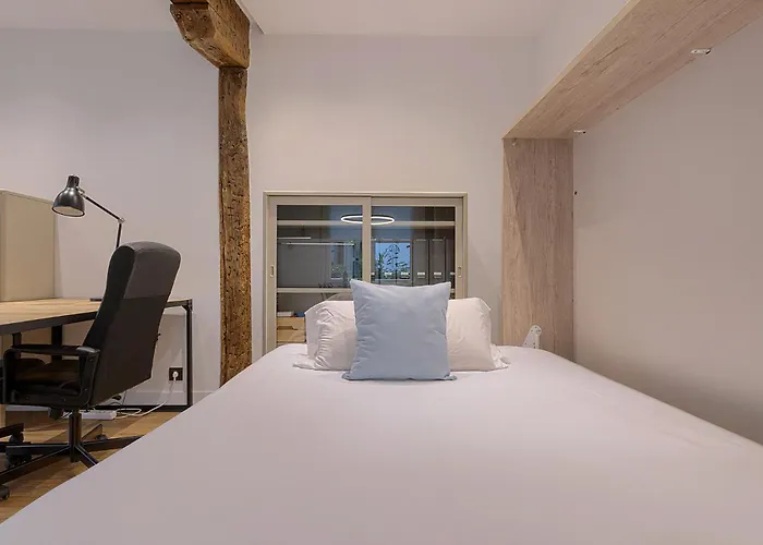 Moderno Y Lujoso En El Historico Casco Viejo Apartment