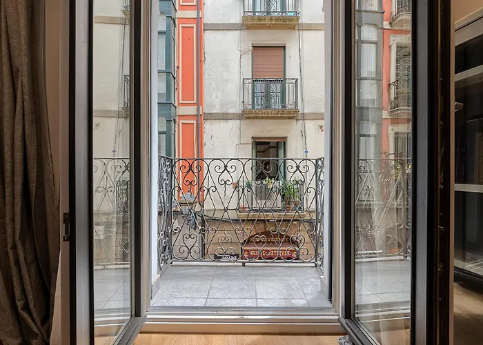 Moderno Y Lujoso En El Historico Casco Viejo