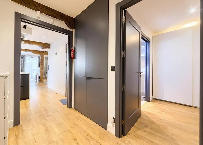 Apartment Moderno Y Lujoso En El Historico Casco Viejo Bilbao